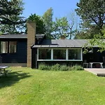 Summer House With Terraces Near Kikhavn Casa vacanze Hundested