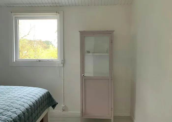 Sommerhus Med Terrasser Ved Kikhavn *