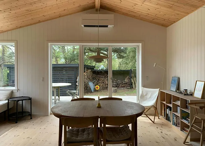 Sommerhus Med Terrasser Ved Kikhavn Feriehus Hundested