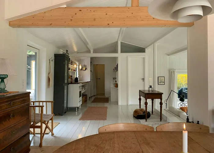 Feriehus Sommerhus Med Terrasser Ved Kikhavn