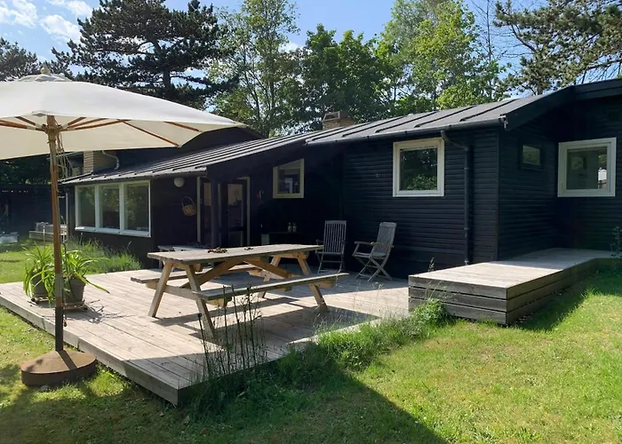 Sommerhus Med Terrasser Ved Kikhavn * Hundested