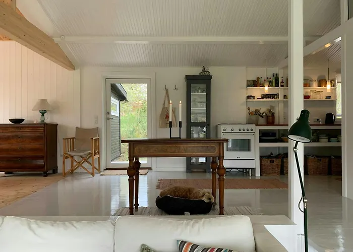 Feriehus Sommerhus Med Terrasser Ved Kikhavn *