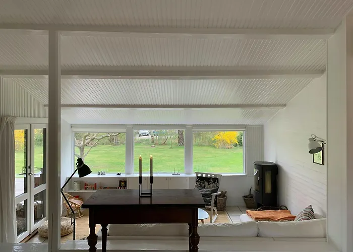 Feriehus Sommerhus Med Terrasser Ved Kikhavn